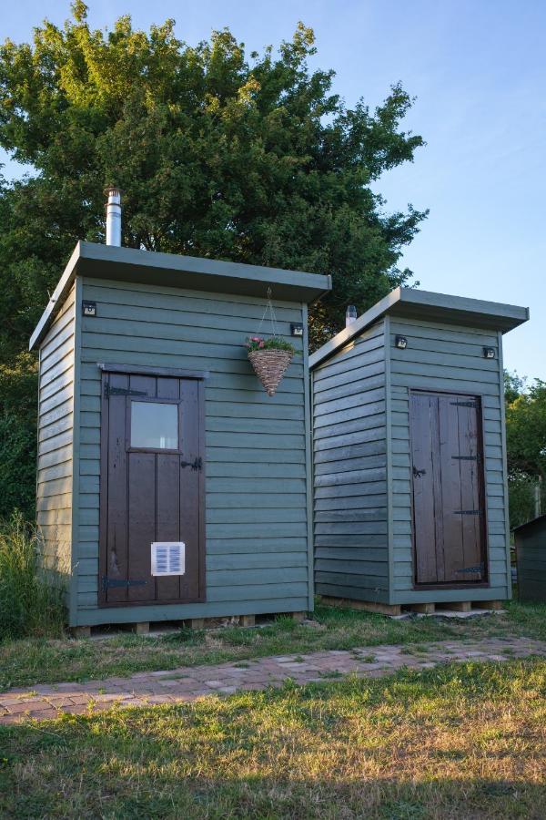 Get Away Hide Away Dereham Exterior foto